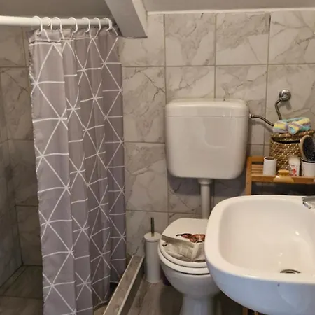 Dina Romms Apartment *