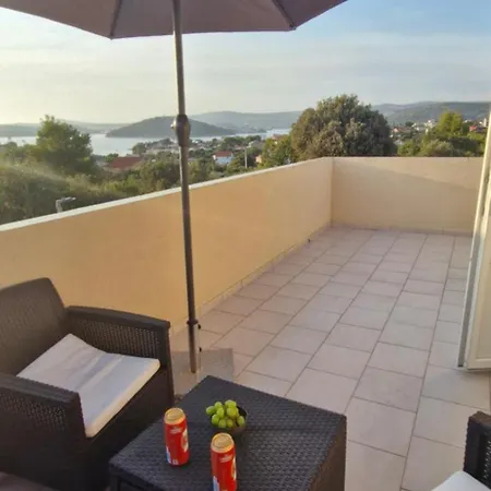 Dina Apartment